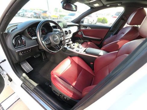 Used 2021 Kia Stinger GT1 AWD/4WD image 12