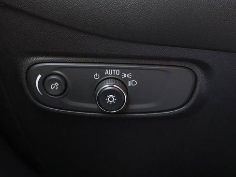 Used 2022 Chevrolet Equinox RS w/ RS Leather Package image 37