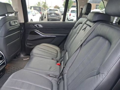 Used 2019 BMW X7 xDrive40i w/ Premium Package AWD/4WD image 18