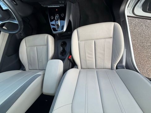 Used 2023 Audi Q4 e-tron Premium Plus image 51