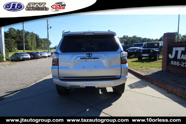 Used 2022 Toyota 4Runner SR5 RWD image 6