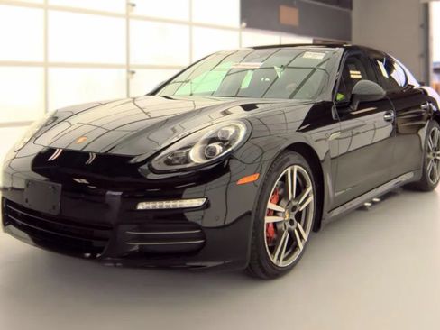 Used 2015 Porsche Panamera 4 AWD/4WD image 1