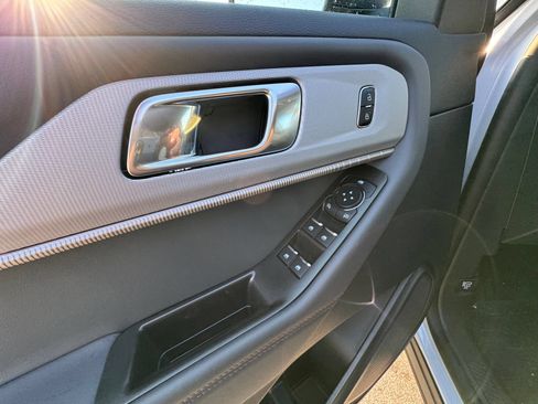 New 2026 Ford Explorer Active AWD/4WD image 26