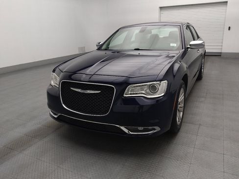 Used 2016 Chrysler 300 C image 15