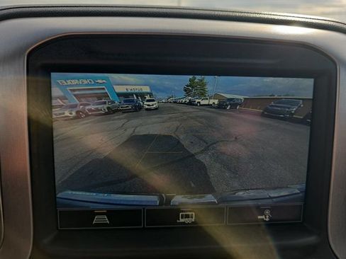 Used 2021 GMC Sierra 1500 SLT w/ SLT Premium Plus Package RWD image 44