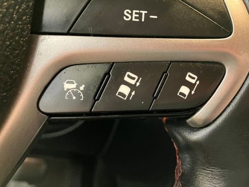 Used 2017 Jeep Grand Cherokee Trailhawk w/ Trailhawk Luxury Group AWD/4WD image 31