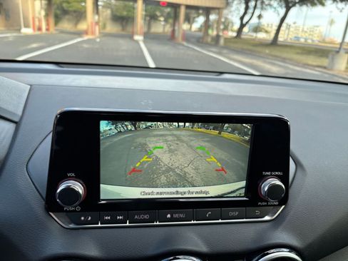 Used 2025 Nissan Sentra S image 20