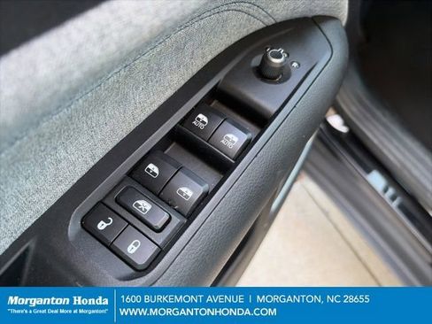 Used 2024 Jeep Compass Latitude AWD/4WD image 14
