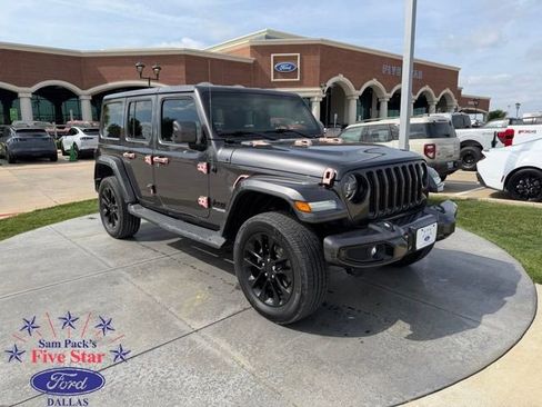 Used 2021 Jeep Wrangler Unlimited Sahara image 1