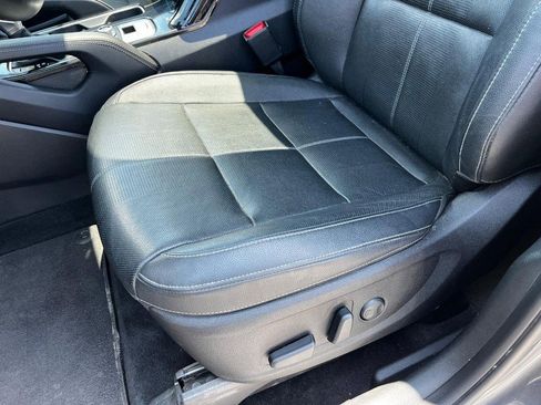 Used 2022 Kia Telluride EX w/ EX Premium Package image 16