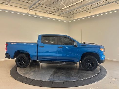 Used 2022 Chevrolet Silverado 1500 Custom Trail Boss w/ LPO, Dark Essentials Package AWD/4WD image 2