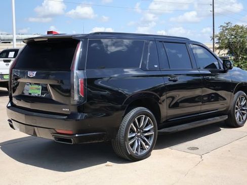 Used 2024 Cadillac Escalade ESV Sport AWD/4WD image 6