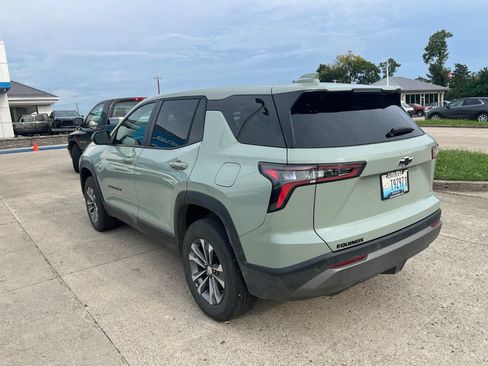 Used 2026 Chevrolet Equinox LT FWD image 4