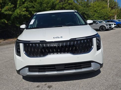 New 2026 Kia Carnival FWD image 3