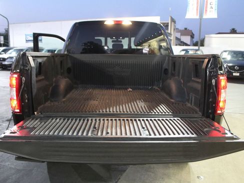 Used 2018 Ford F150 XLT w/ Equipment Group 302A Luxury AWD/4WD image 32
