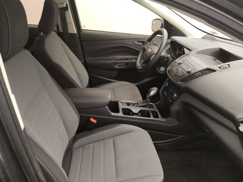 Used 2019 Ford Escape S image 21