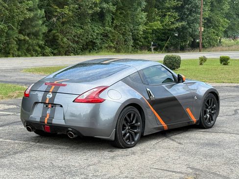 Used 2020 Nissan 370Z Coupe RWD image 3