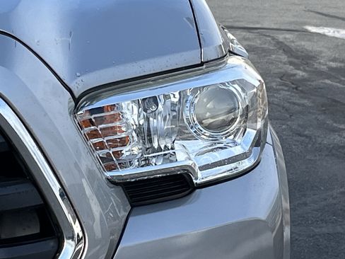 Used 2019 Toyota Tacoma SR5 image 10