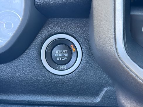 Used 2019 RAM 2500 Big Horn AWD/4WD image 17