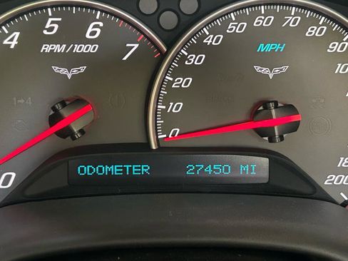 Used 2005 Chevrolet Corvette Convertible w/ Preferred Equipment Group RWD image 19