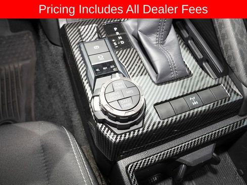 Certified 2025 Toyota Tacoma TRD Off-Road AWD/4WD image 16