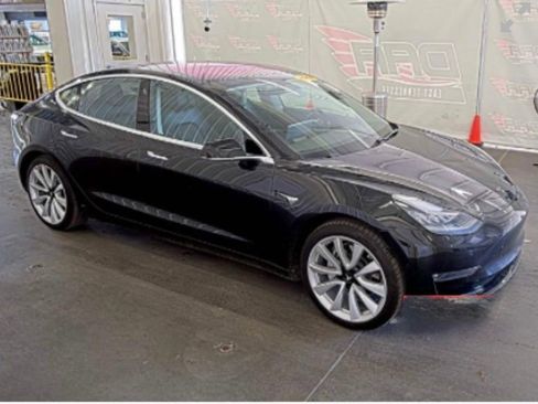 Used 2018 Tesla Model 3 Long Range image 5