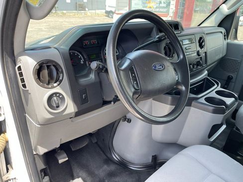 Used 2013 Ford E-350 and Econoline 350 XL RWD image 20
