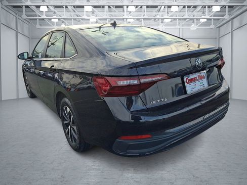 Used 2024 Volkswagen Jetta S image 3