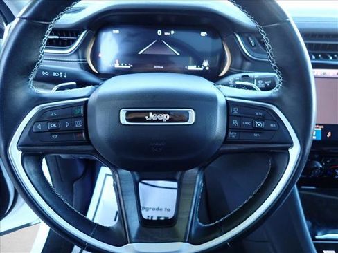 Used 2022 Jeep Grand Cherokee Limited image 16