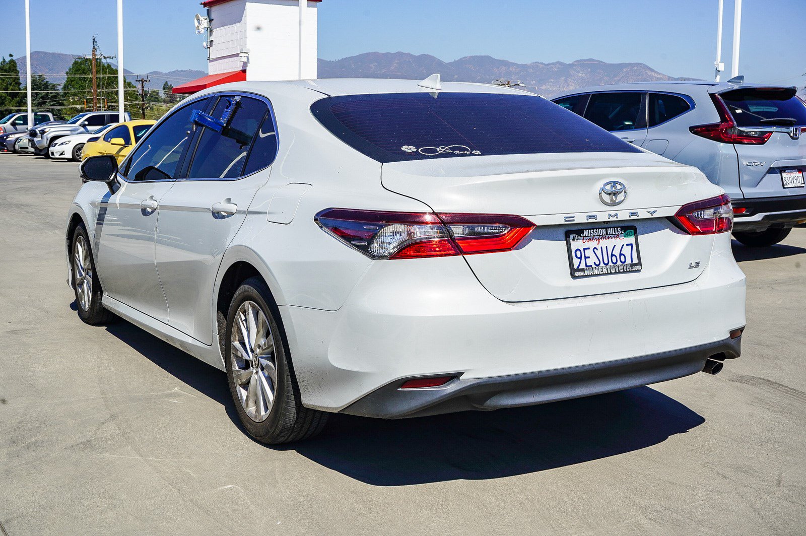 Used 2023 Toyota Camry LE FWD image 5