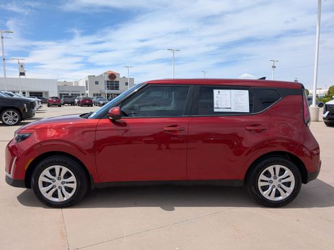 Certified 2023 Kia Soul LX FWD image 2
