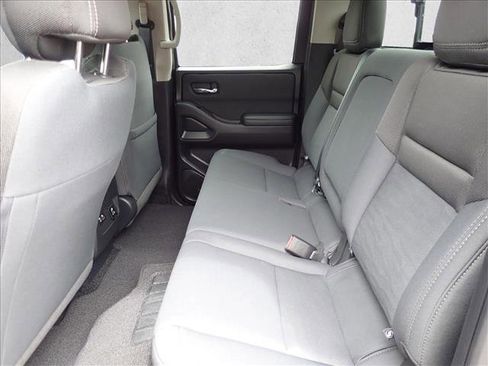 Used 2023 Nissan Frontier SV w/ SV Convenience Package AWD/4WD image 8