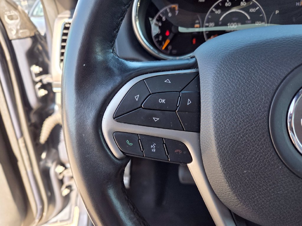 Used 2020 Jeep Grand Cherokee Limited AWD/4WD image 32