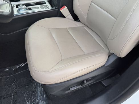 Used 2021 Ford Explorer Limited w/ Equipment Group 301A image 19