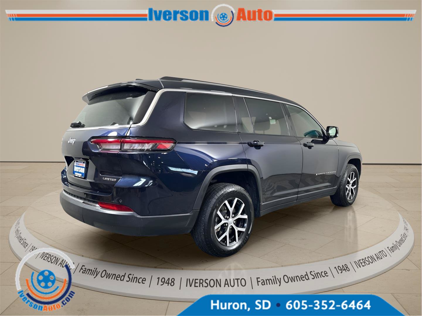 Used 2023 Jeep Grand Cherokee L Limited AWD/4WD image 12