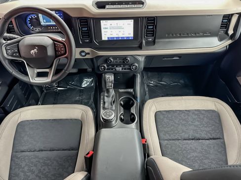 Used 2023 Ford Bronco Wildtrak image 9