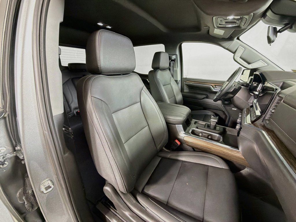 Used 2024 Chevrolet Silverado 1500 LT Trail Boss w/ Convenience Package II AWD/4WD image 25