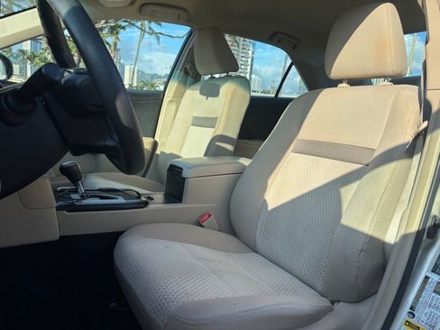 Used 2014 Toyota Camry SE FWD image 8