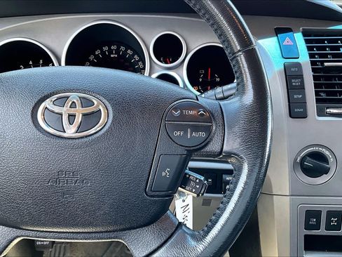 Used 2010 Toyota Sequoia Limited AWD/4WD image 21