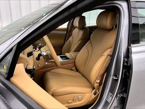 Used 2025 Genesis G80 2.5T Advanced image 11