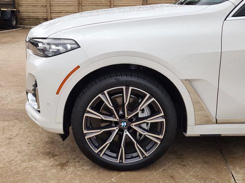 Used 2019 BMW X7 xDrive50i w/ Premium Package AWD/4WD image 15
