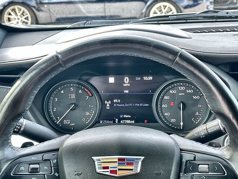 Used 2019 Cadillac XT4 Premium Luxury image 18