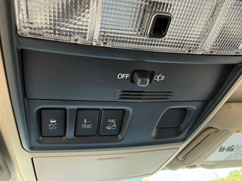 Used 2016 Toyota 4Runner SR5 AWD/4WD image 66