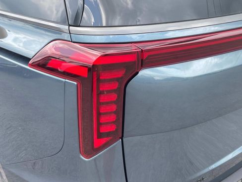 New 2025 Kia Carnival SX Prestige image 11