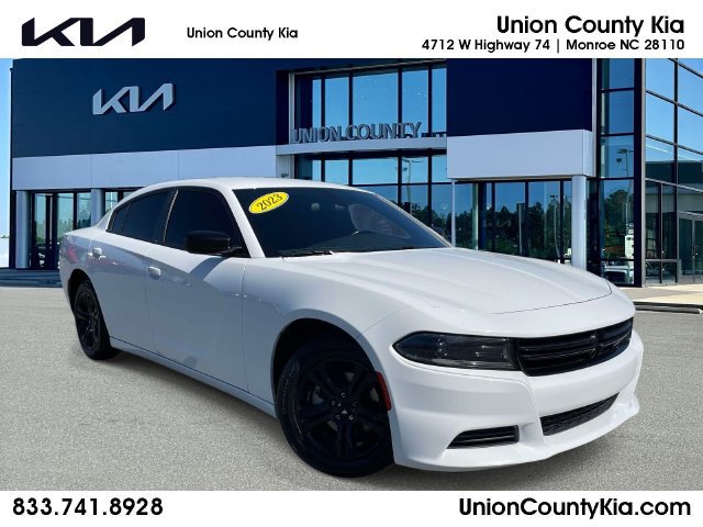 Used 2023 Dodge Charger SXT RWD image 1