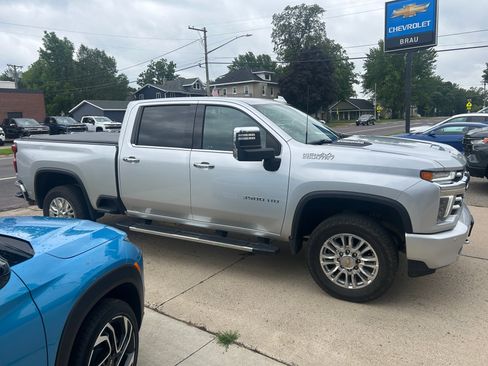 Used 2022 Chevrolet Silverado 3500 High Country image 5