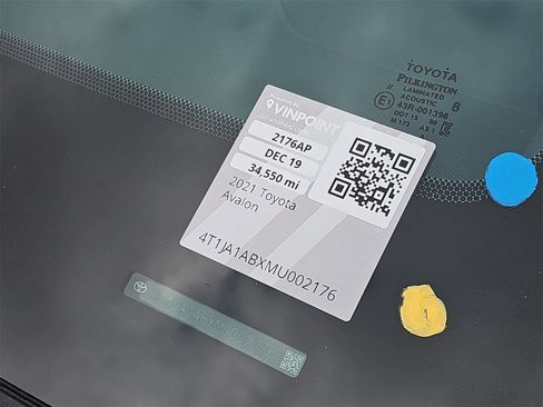 Used 2021 Toyota Avalon XLE w/ Carpet Mat Package (TMS) image 25