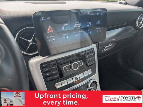 Used 2013 Mercedes-Benz SLK 250 image 18
