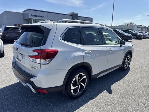 Used 2022 Subaru Forester Touring w/ Popular Package #2 AWD/4WD image 26