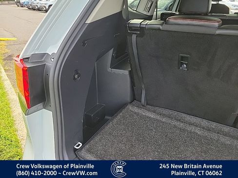 Certified 2024 Volkswagen Atlas Peak Edition SEL AWD/4WD image 52